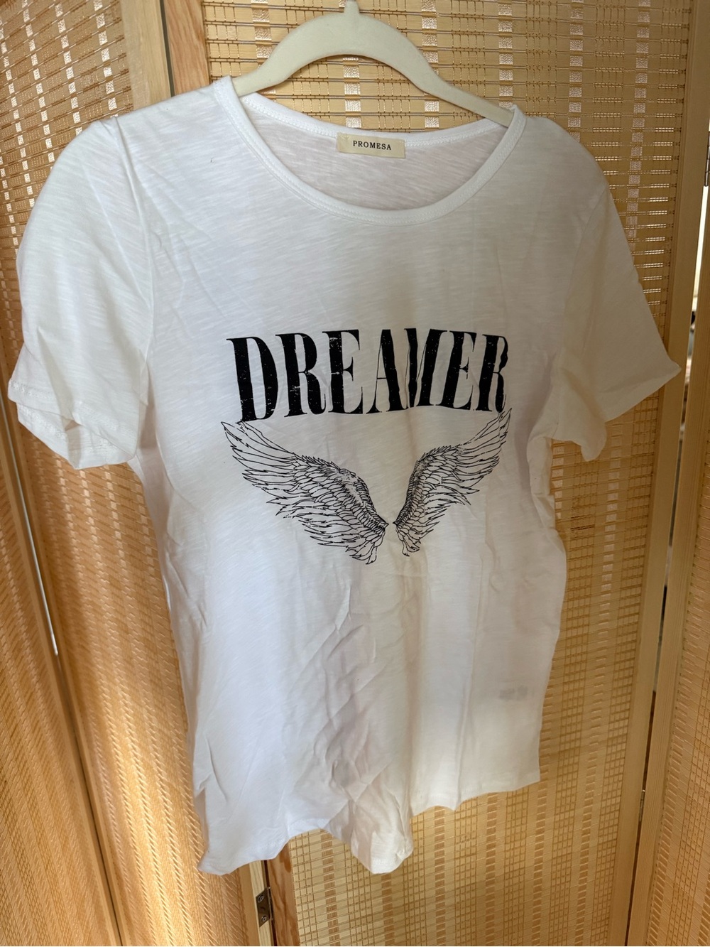 Promesa White Graphic 'Dreamer' Tee with Black Wing Print